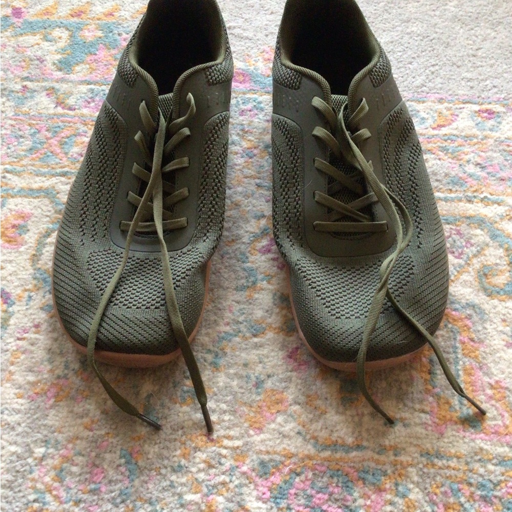 Men’s Arisic Barefoot Sneakers